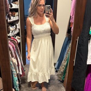 Soft Yellow Midi Sleeveless Dress